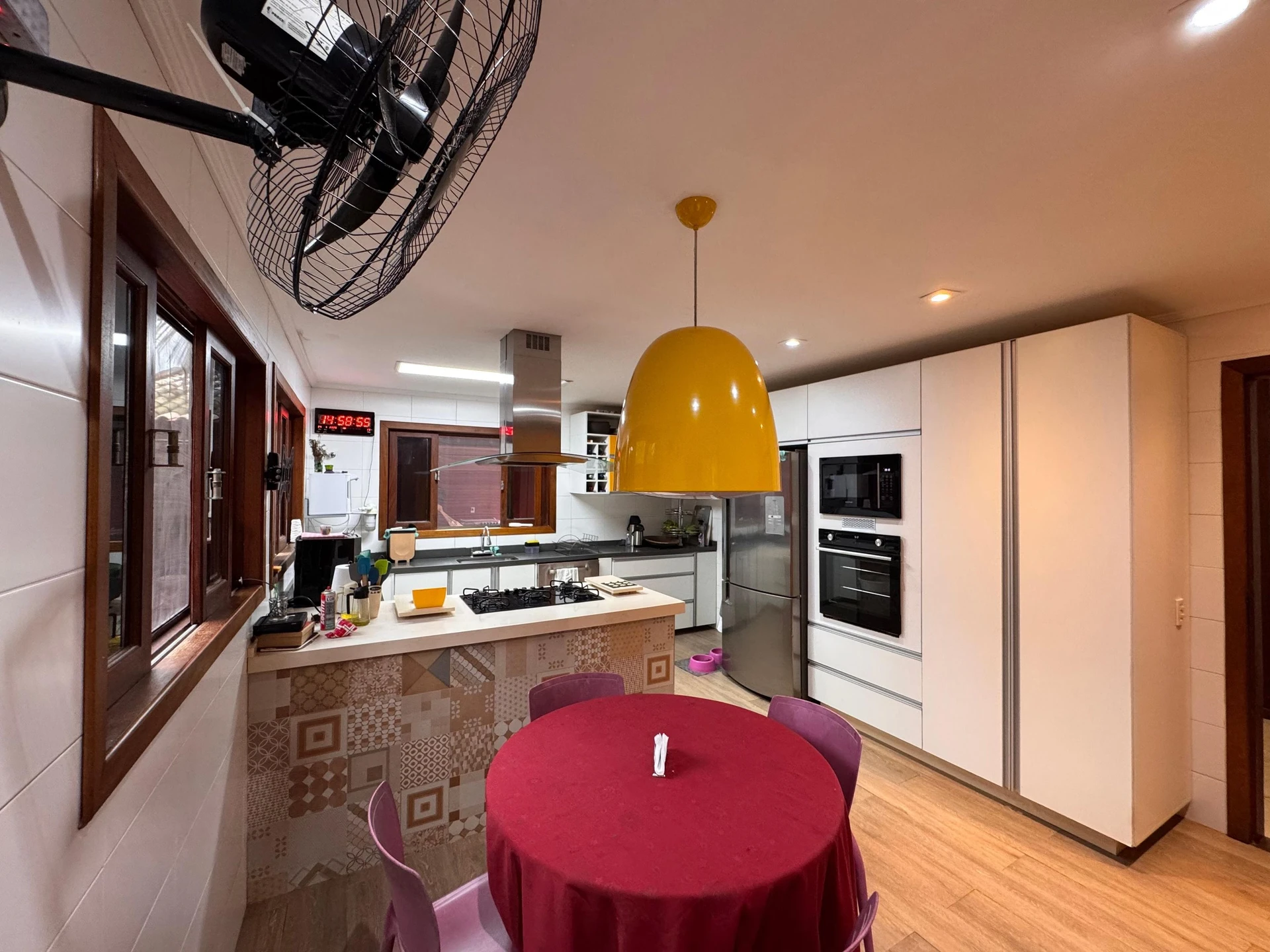 Furnished house with 6 bedrooms and a private garden