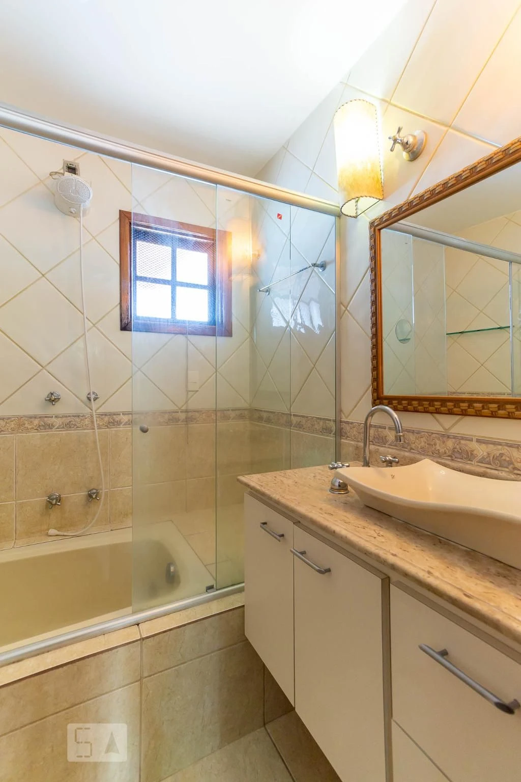 4-bedroom house with a jacuzzi in Rio de Janeiro — photo 78