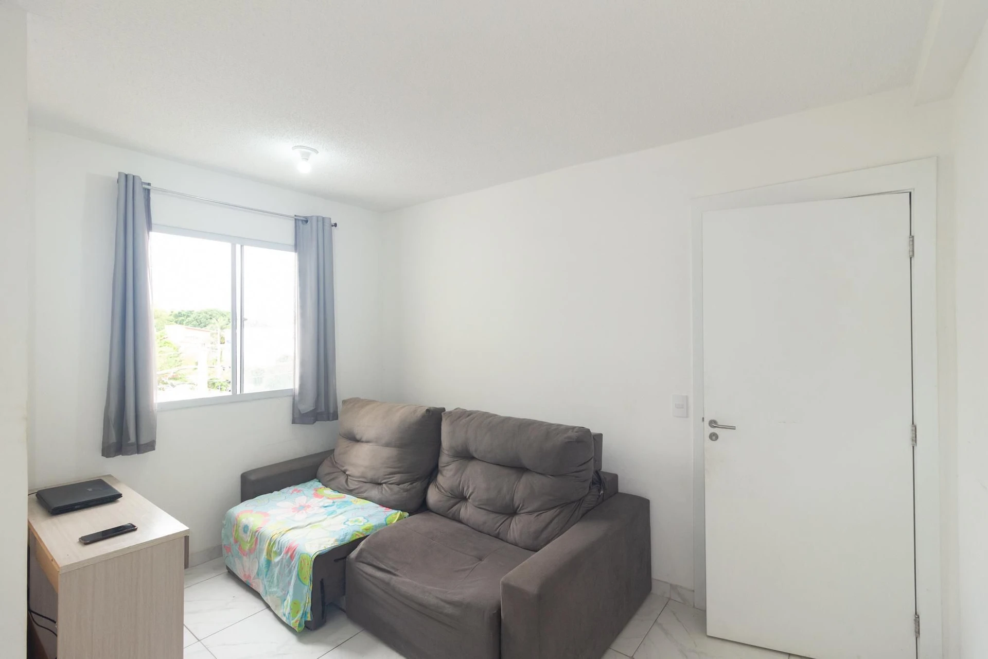 Rental apartment with 2 bedrooms and an in-home laundry area