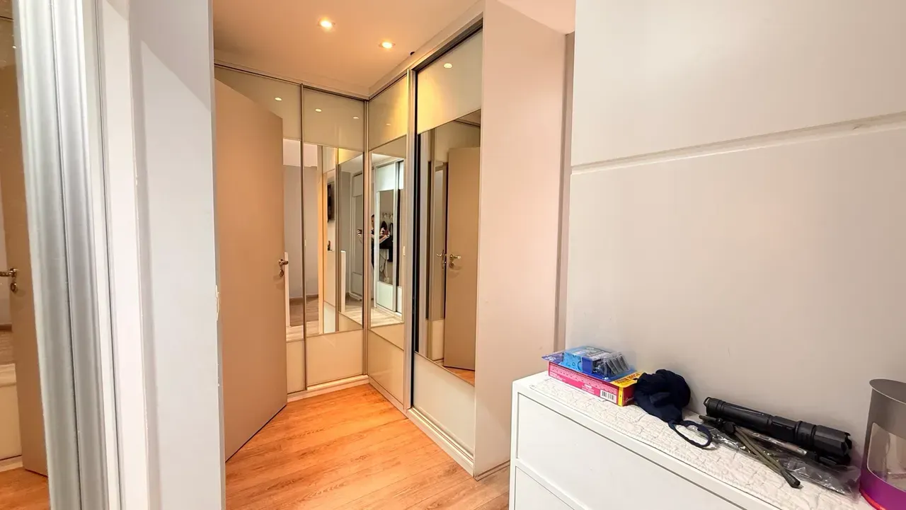 242 m² duplex penthouse with 4 bedrooms and 2 parking — photo 8