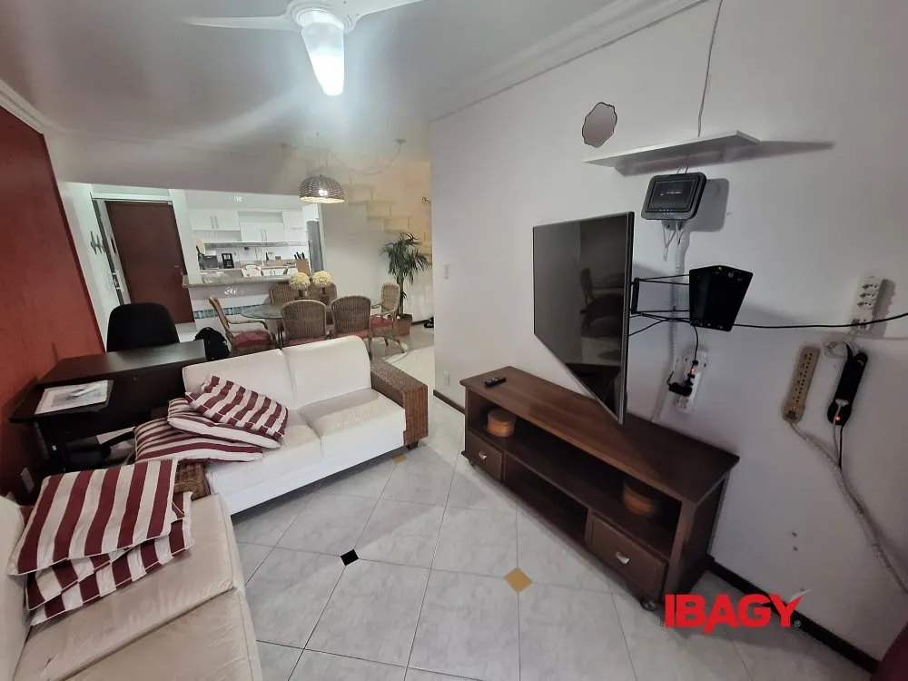 Furnished apartment with 3 bedrooms and 3 bathrooms — photo 10