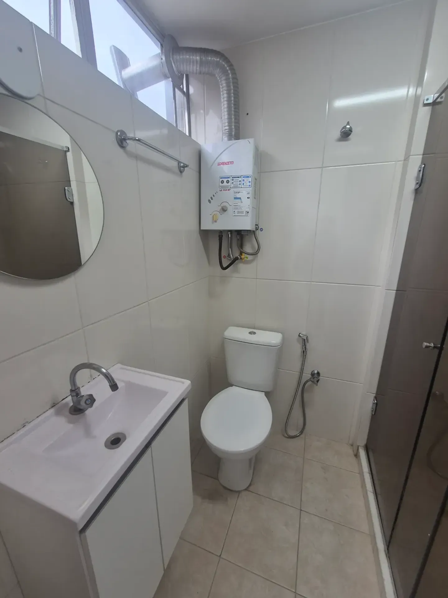 Apto loft com mezanino e cozinha compacta — photo 10