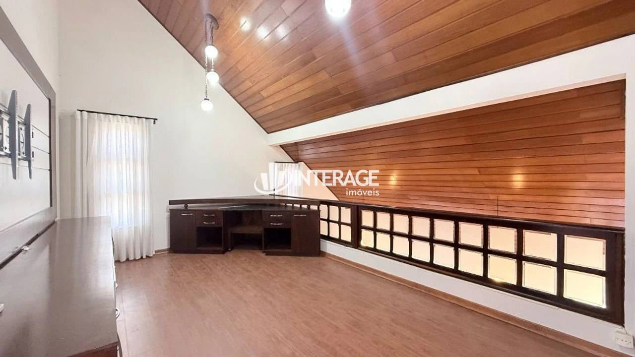 3-bedroom house with a bathtub — photo 24