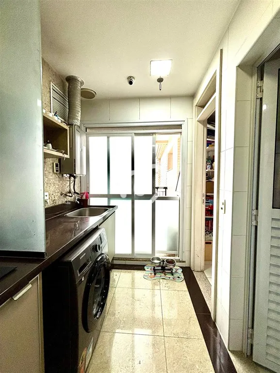 406 m² duplex penthouse with 4 en-suite rooms and view — photo 22