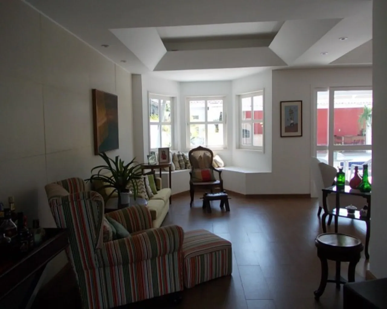 Condo house with 5 bedrooms and separate kitchen