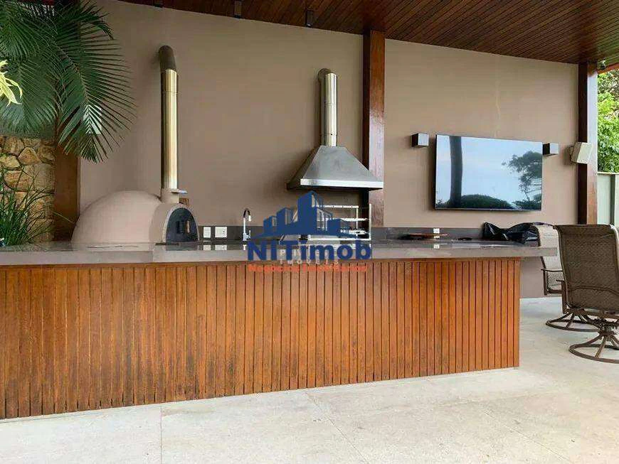 Unfurnished 6-bedroom house with 950 m² — photo 27