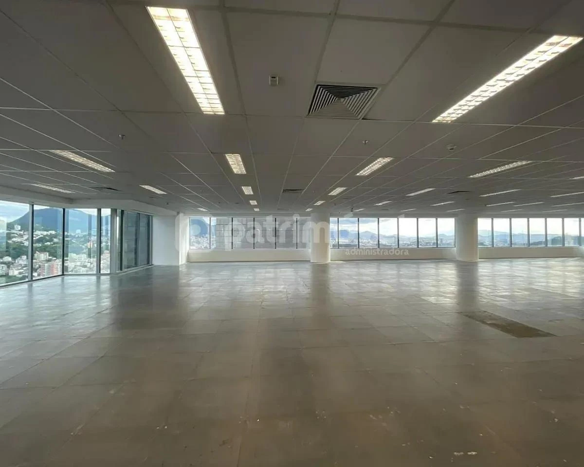 Apartamento sem mobília com 15 banheiros e janelas do chão — photo 22