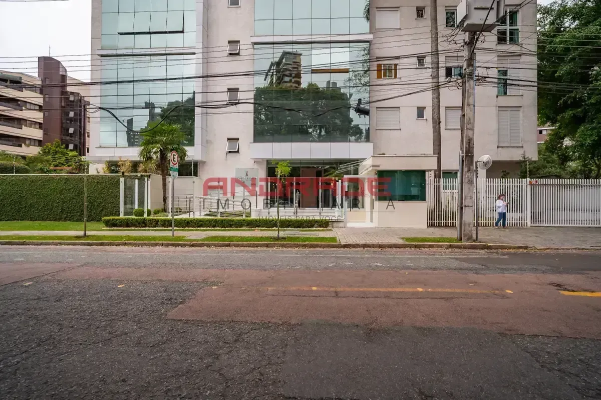 Apartment with 3 bedrooms and glass balcony — photo 4