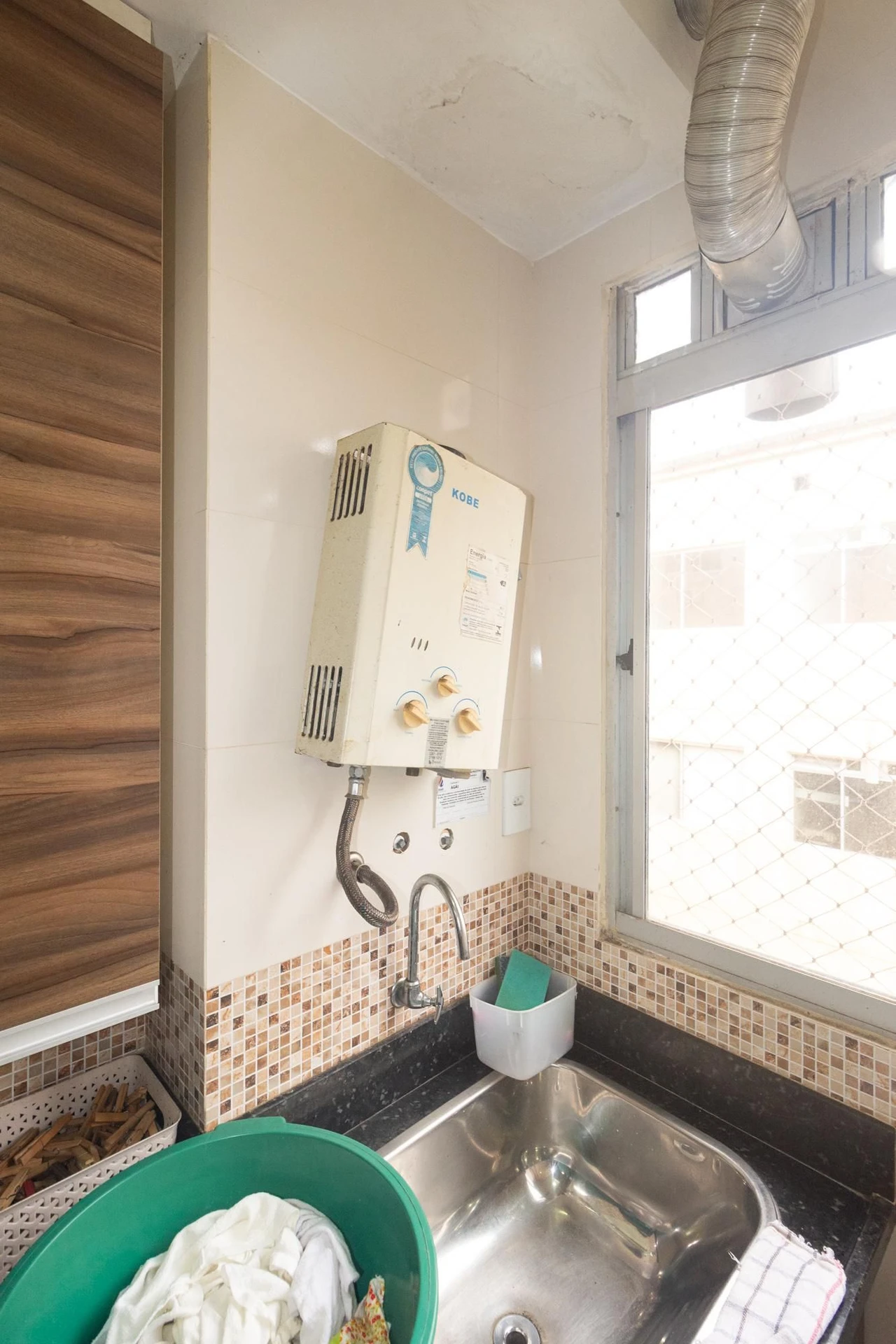 Furnished 2-bedroom apartment with 1 bathroom and parking — photo 33