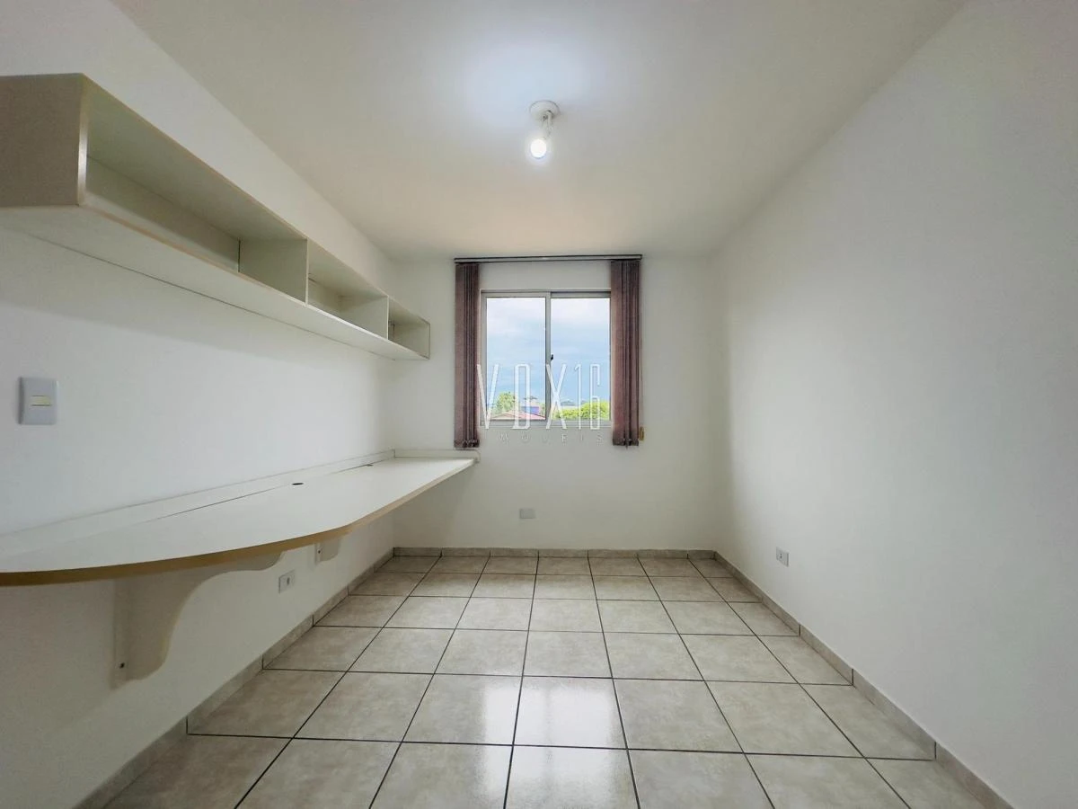 2-bedroom apartment with a home office — photo 13
