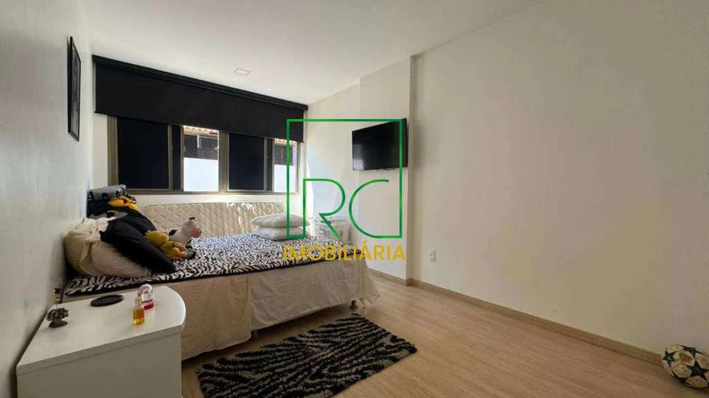 Furnished 4-bedroom apartment with 250 m² — photo 12