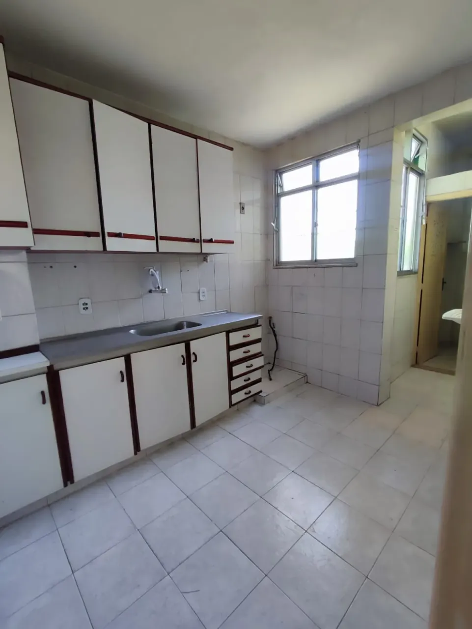 Apartment with 3 bedrooms and a closed kitchen — photo 2