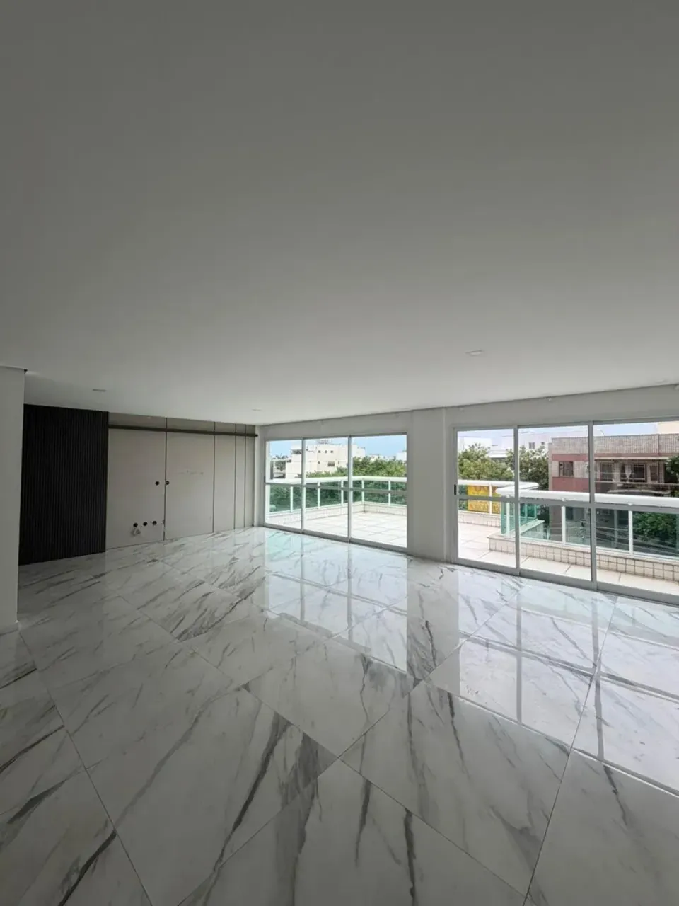 Apartamento com 3 quartos e 5 banheiros — photo 8
