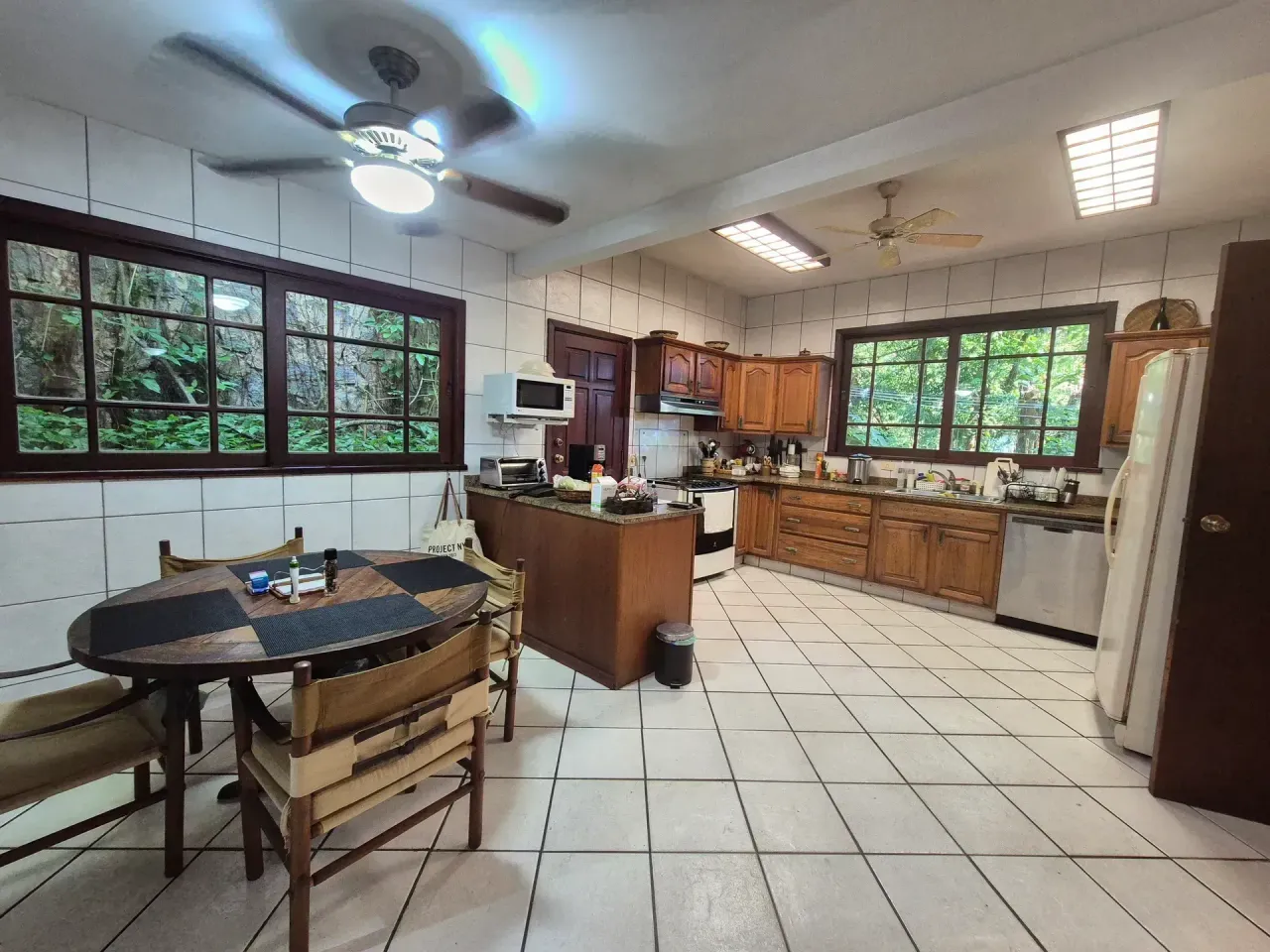 Furnished house with 5 bedrooms and 5 bathrooms — photo 18