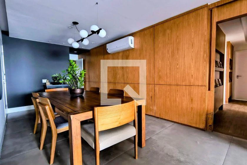 160 m² rental apartment with 4 en-suite rooms and balcony — photo 23