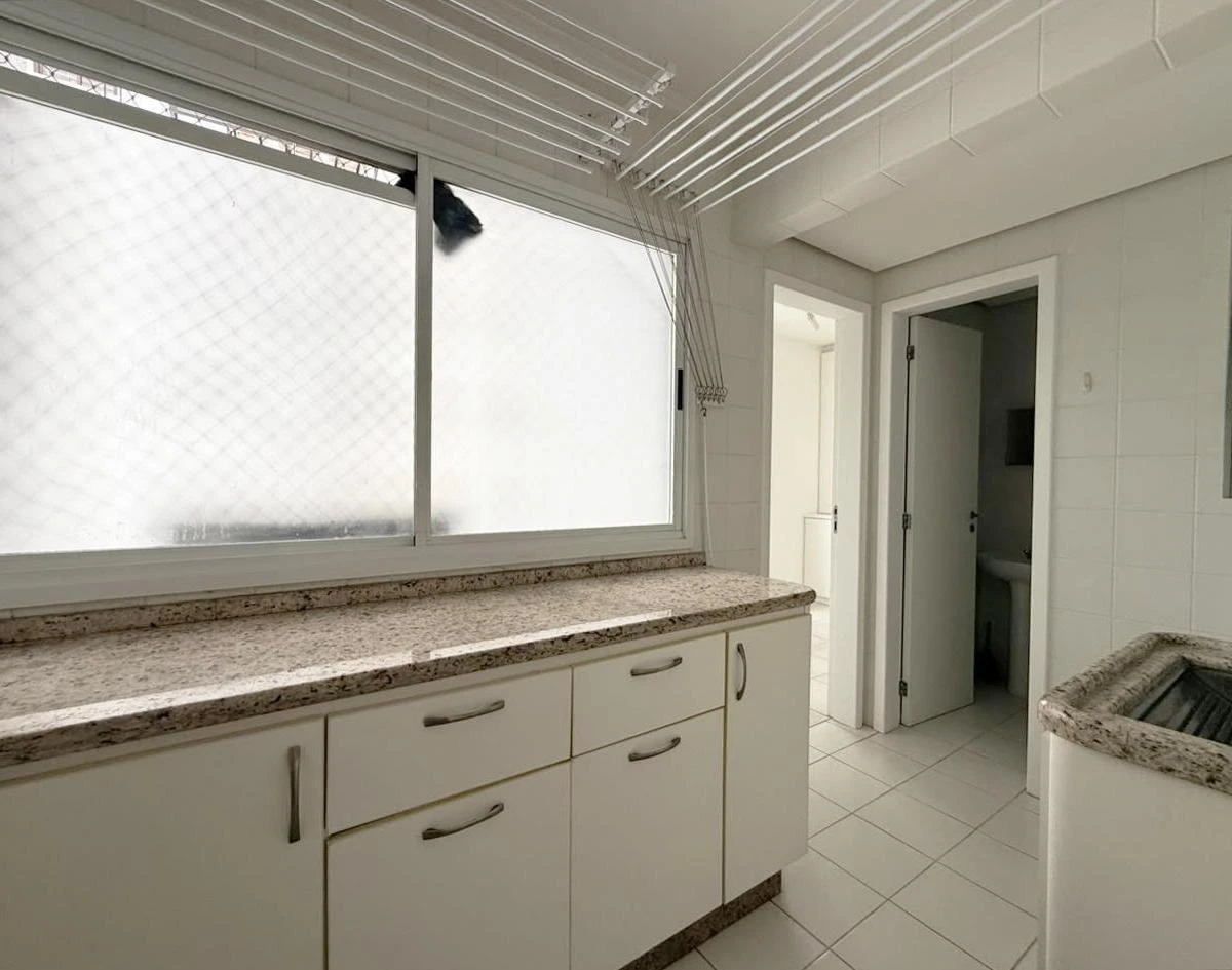 167 m² apartment with a dishwasher and a park view — photo 24