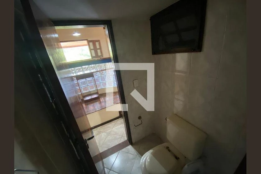 Rental house with 6 bedrooms and 704 m² — photo 46