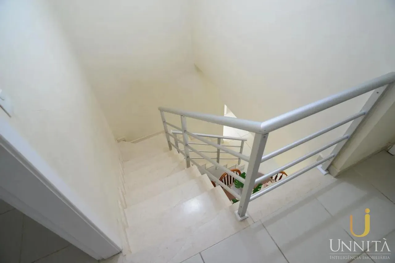 5-bedroom house with a bathtub in Rio de Janeiro — photo 18