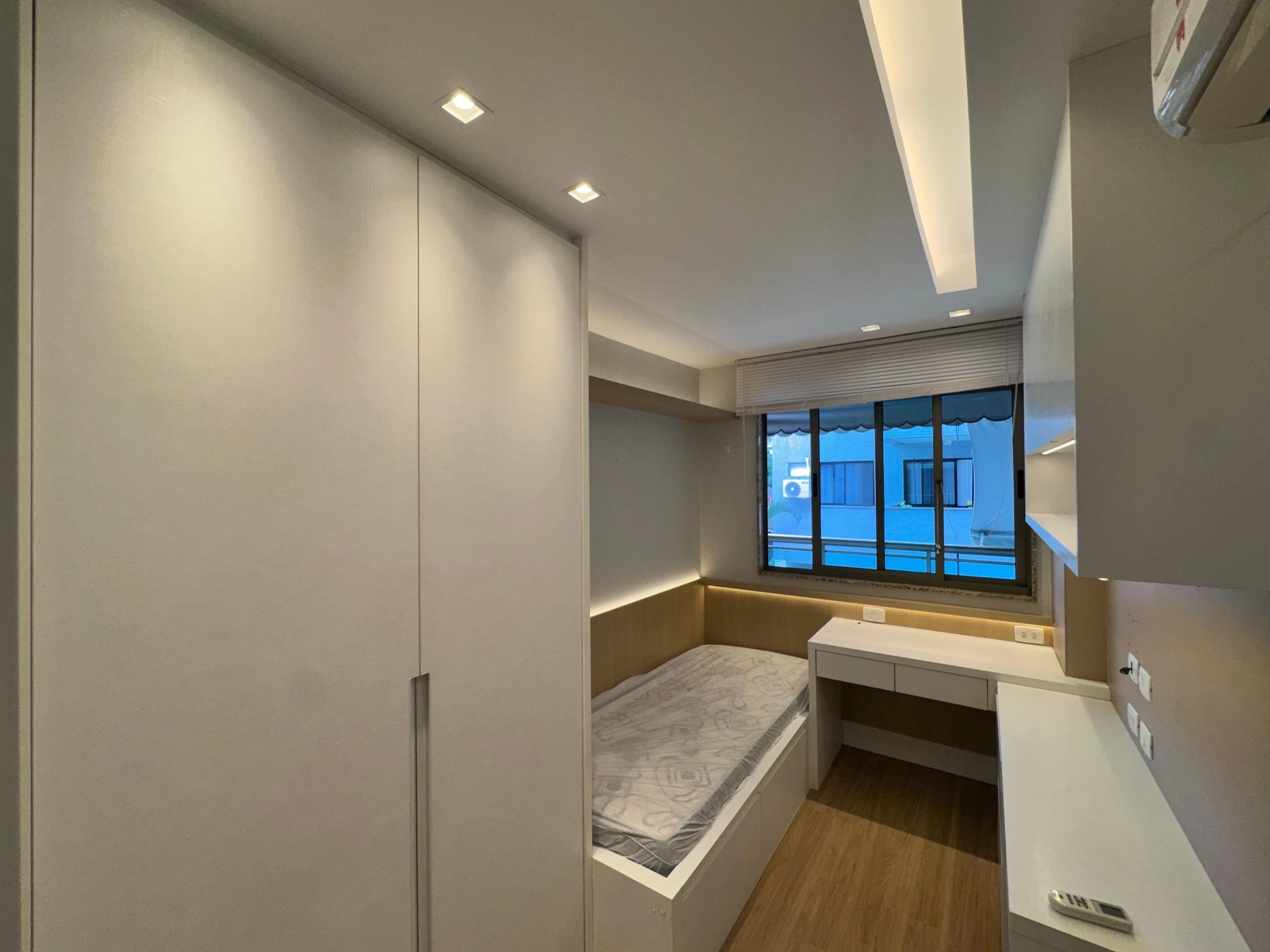 Apartamento mobiliado, 90 m², com varanda envidraçada — photo 2