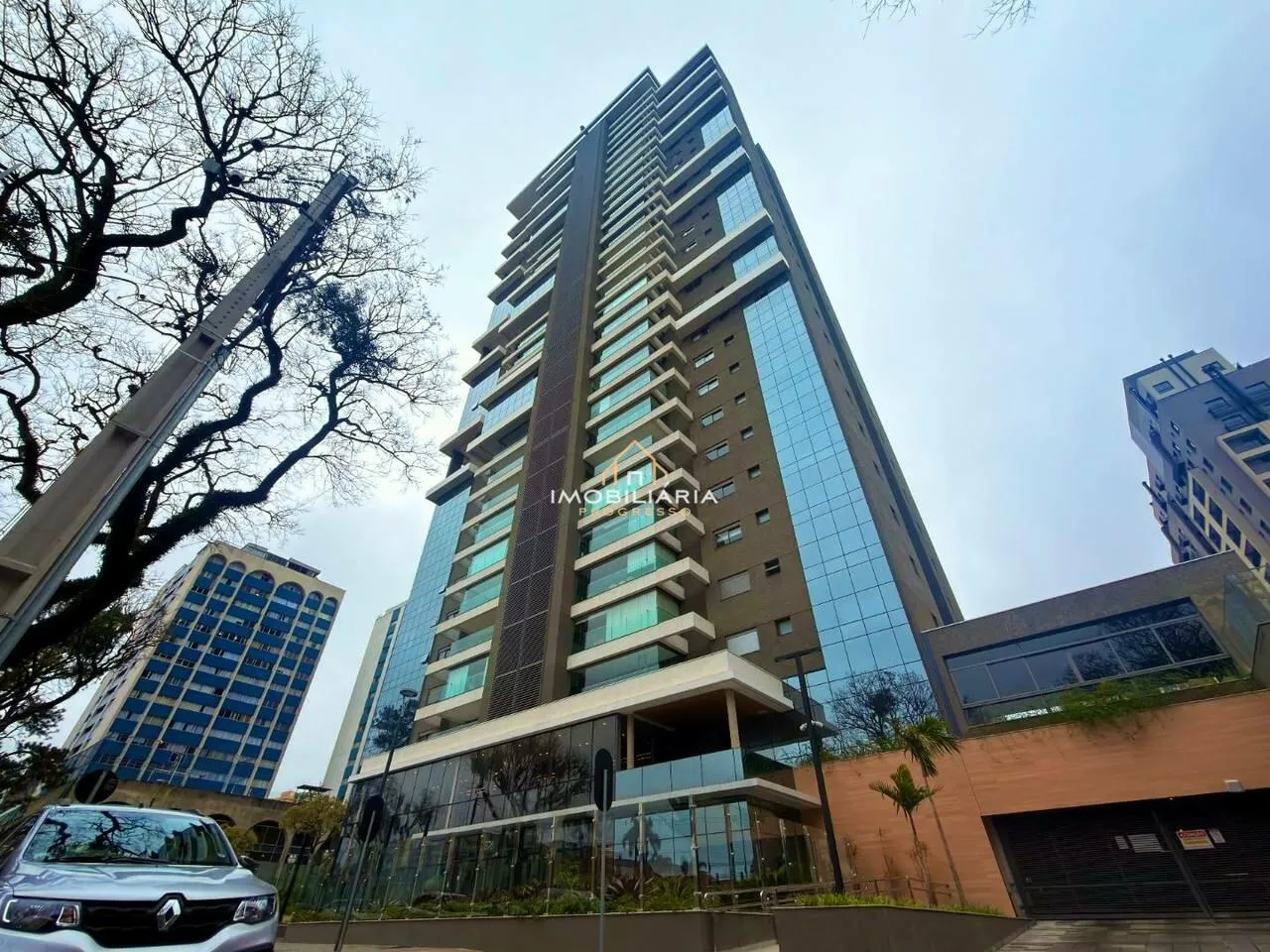 Floor-to-ceiling windows in a 3-bedroom apartment, 138 m² — photo 80
