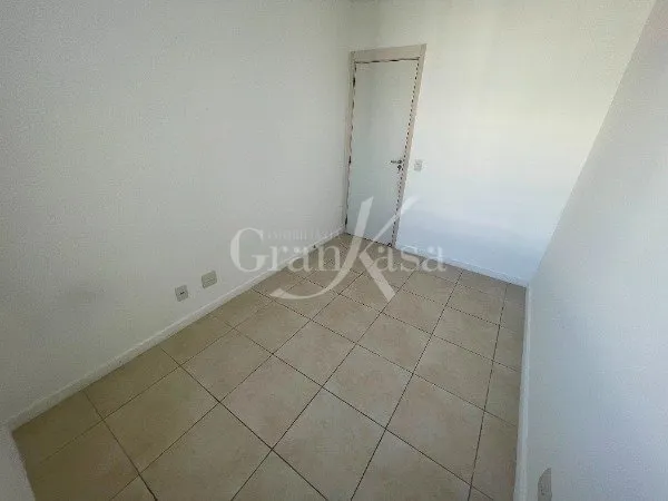 Apartment with 2 bedrooms, 1 bath, and a balcony — photo 14