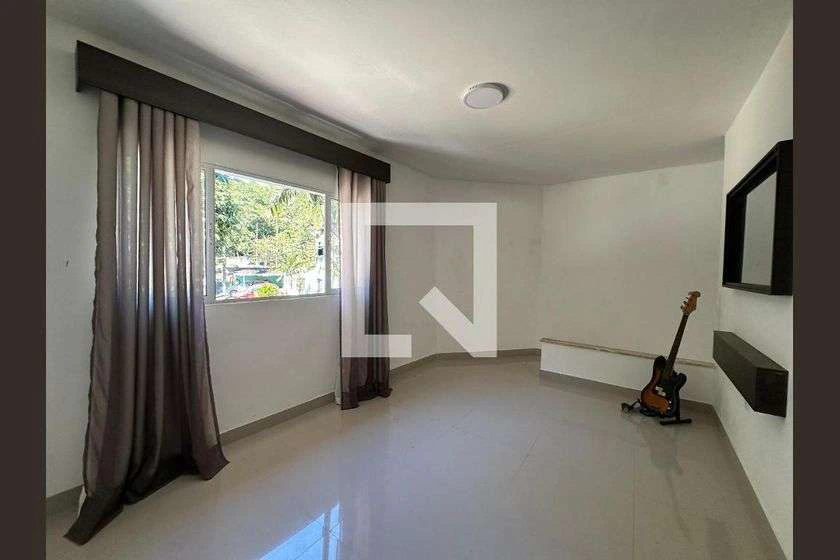 Gated house with 4 bedrooms and a gas kitchen — photo 31