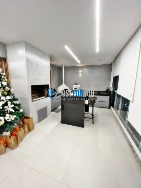 3-bedroom duplex with 4 bathrooms and 189 m² — photo 36