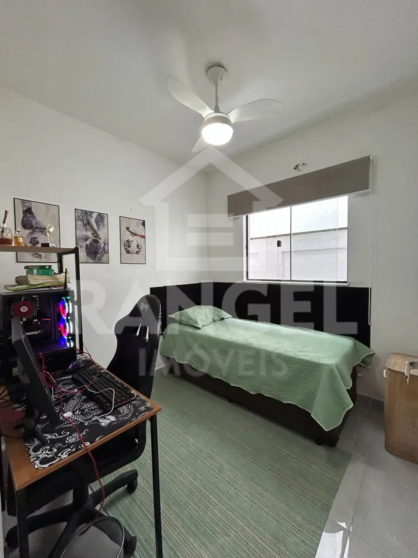 3-bedroom house with a home office — photo 3