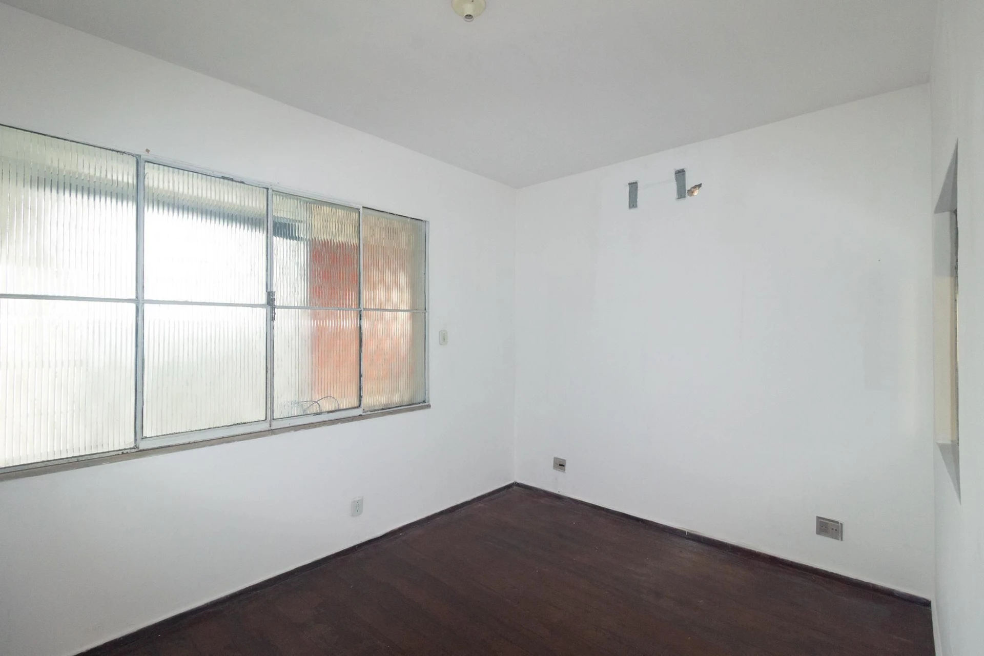 4-bedroom rental house with private garden and parking — photo 23