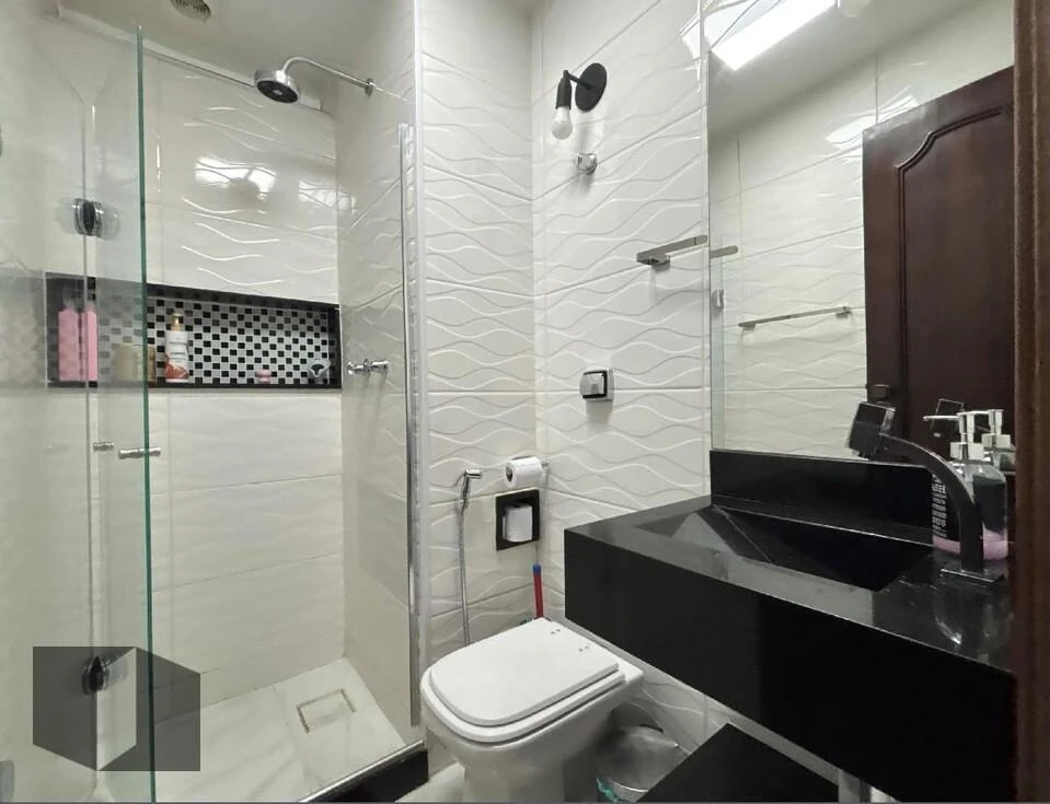 Furnished 3-bedroom apartment with open-plan kitchen — photo 24