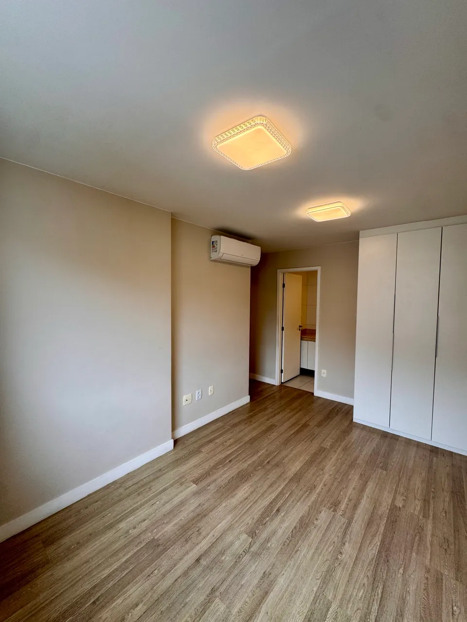 2-bedroom apartment with 3 bathrooms and 2 parking spots — photo 11