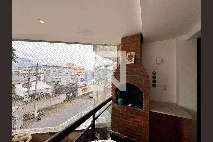 Furnished apartment with a built-in balcony grill and 4 bedrooms — photo 24
