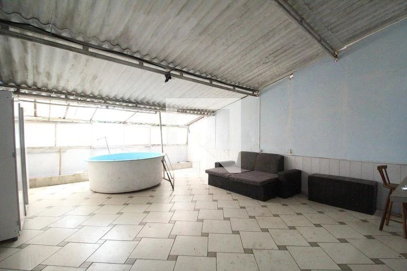 Furnished house, 200 m², with a glass-enclosed balcony — photo 3