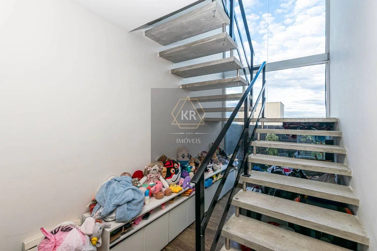 3-bedroom house with floor-to-ceiling windows — photo 26
