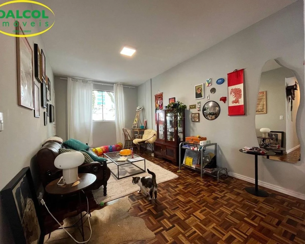 3-bedroom apartment with a washing machine
