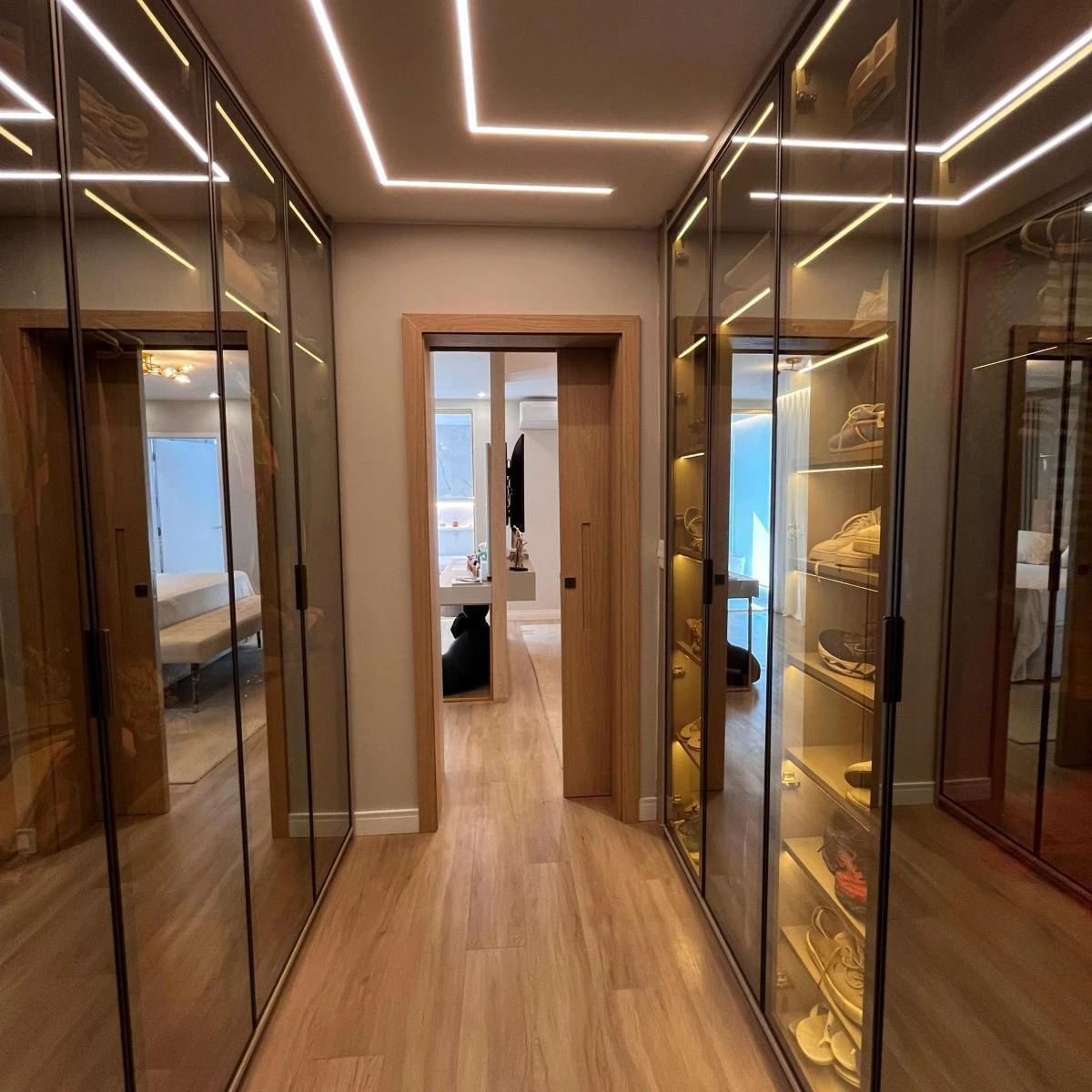 Casa de condomínio com 5 quartos e 536 m² de área — photo 18