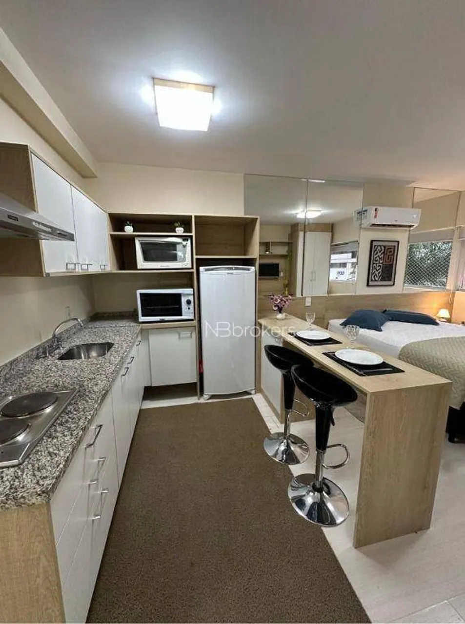 1-bedroom apartment with a private garden space — photo 4