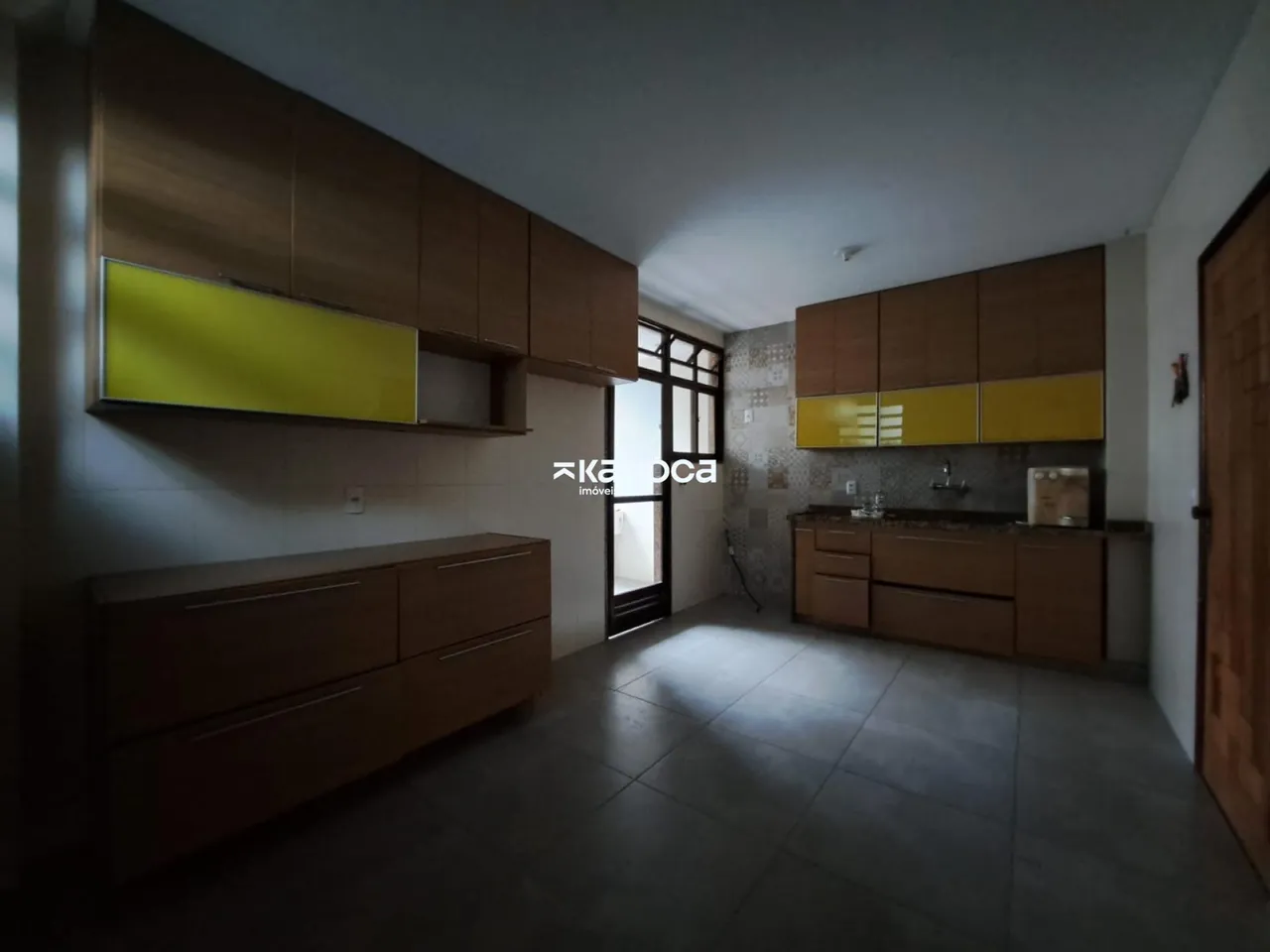 Apartment with 4 bedrooms and 3 bathrooms, 155 m² — photo 2