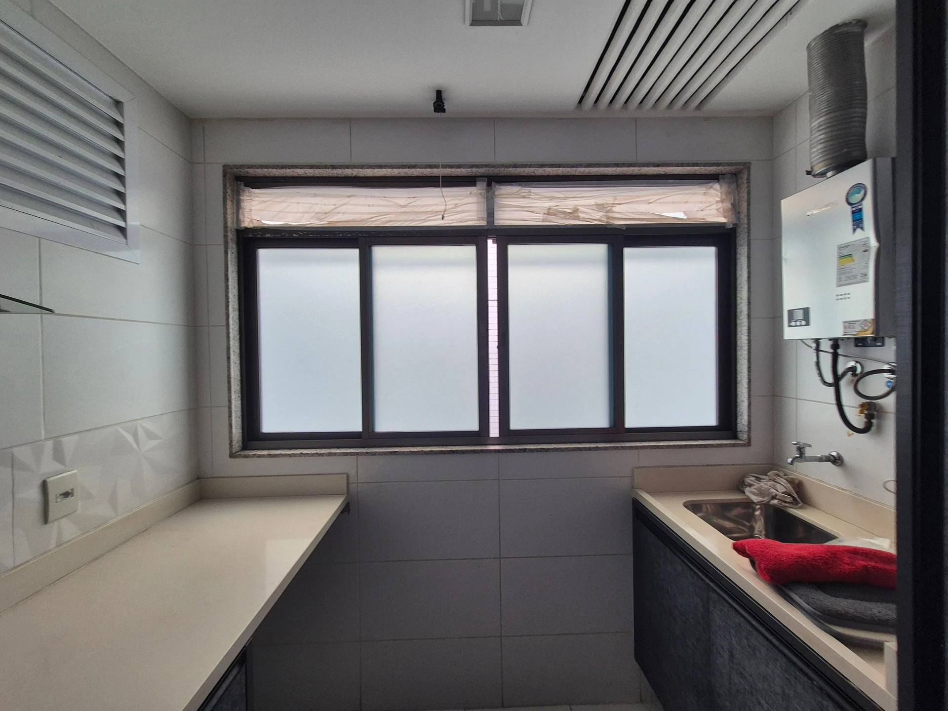 Apartamento de 2 quartos em condomínio com piscina — photo 14