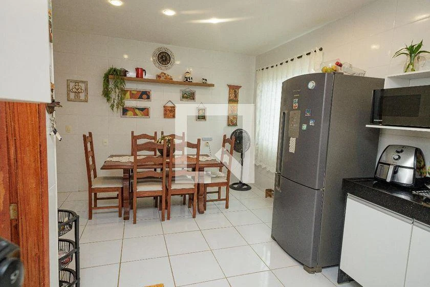 Furnished house with 3 bedrooms and 180 m² — photo 21