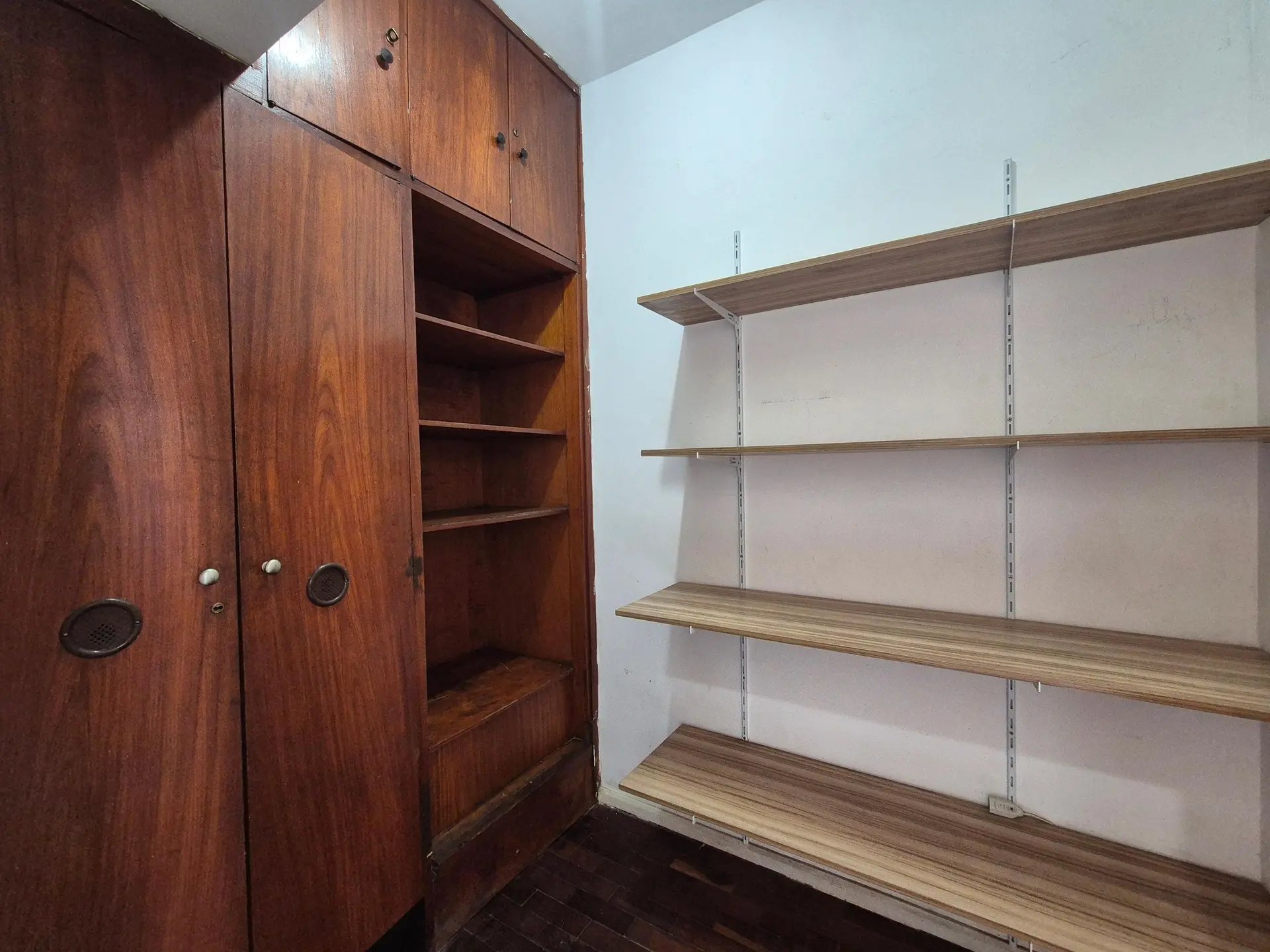 2-bedroom apartment in a building with a sauna — photo 46