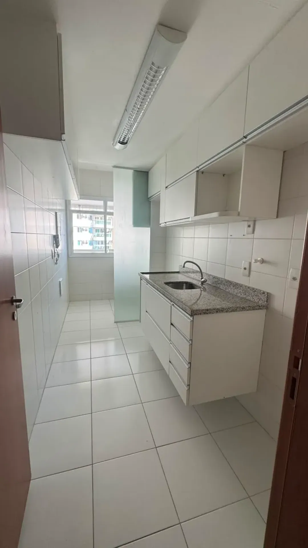 Furnished apartment, 70 m², with a grill on the balcony — photo 2