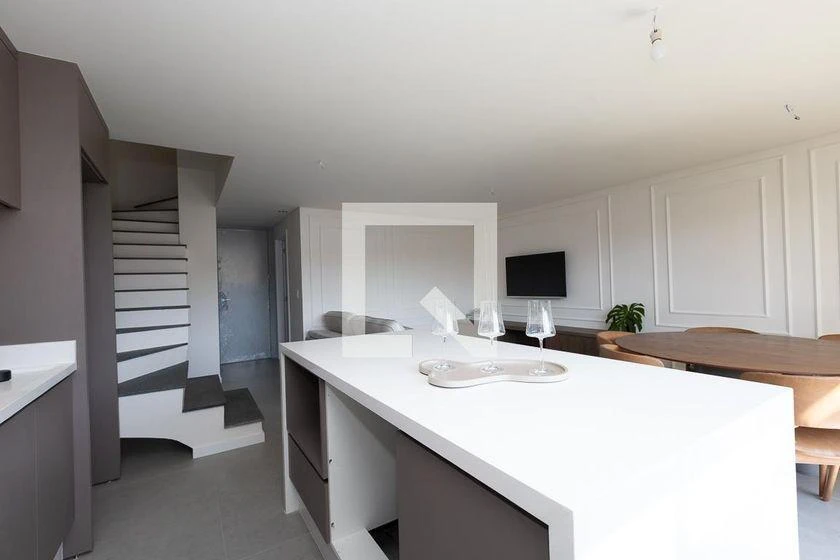 Furnished house with 3 en-suites and 2 parking spots — photo 2