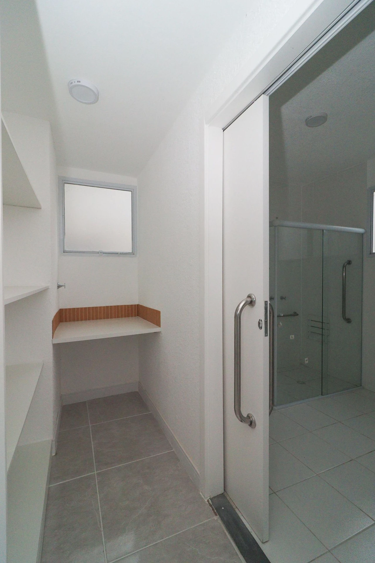 Apartamento com 1 quarto e área de lavanderia — photo 19