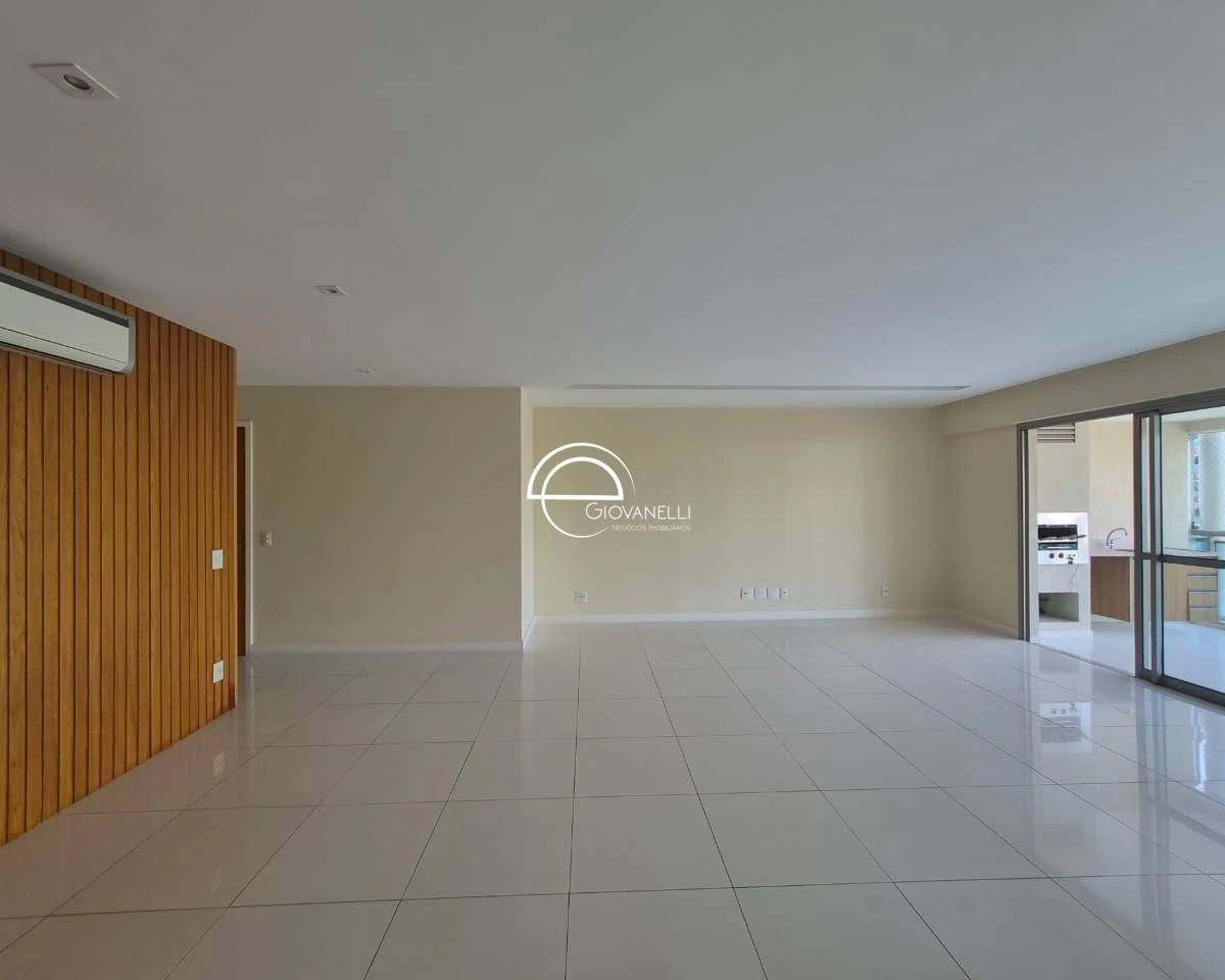 4-bedroom apartment with floor-to-ceiling windows — photo 6