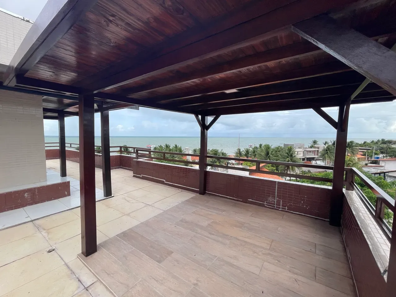 2-bedroom apartment with balcony and water view — photo 10
