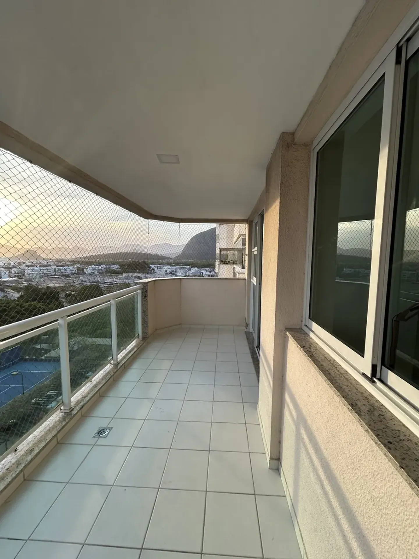 Apartment on the 8th floor with floor-to-ceiling windows — photo 42