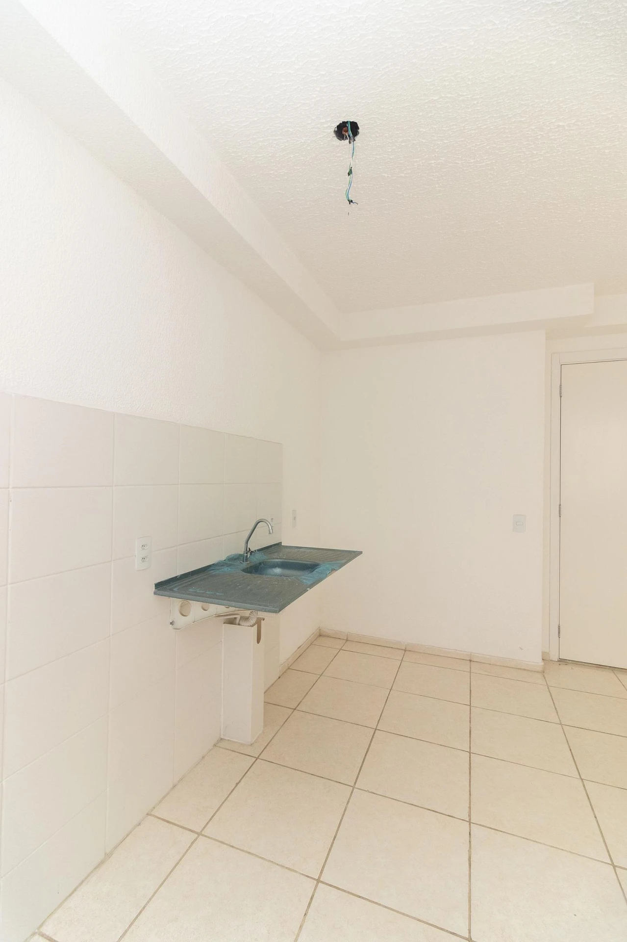 Apartamento com 2 quartos e piscina no condomínio — photo 48