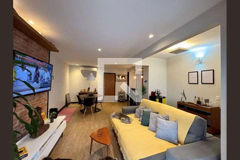 Renovated 2-bedroom apartment with city view, 85 m² — photo 6