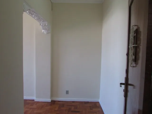 Apartment, 52 m², with wood or laminate floors — photo 16